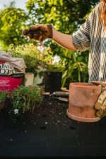 KETER ULTIMATE HORDOZHATÓ MUNKAASZTAL - Fekete - Image 14